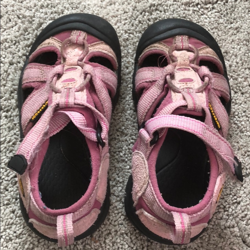Girls Keens size 11